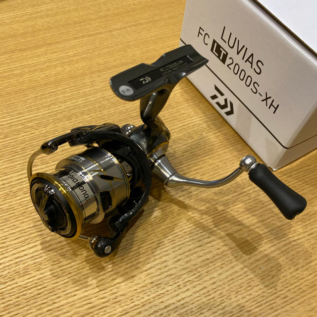 DAIWA(ダイワ)のダイワ(DAIWA) リール 20 ルビアス FC LT2000S-XH スポーツ/アウトドアのフィッシング(リール)の商品写真