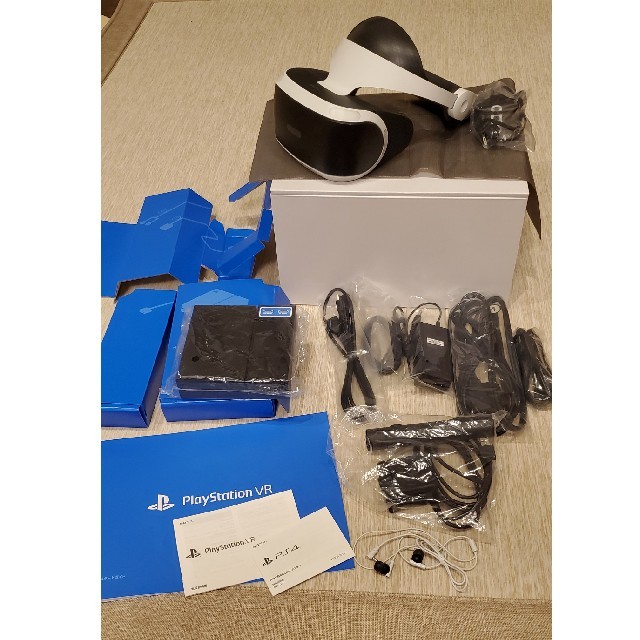PlayStation VR(プレイステーションヴィーアール)のPlayStationVR エンタメ/ホビーのゲームソフト/ゲーム機本体(家庭用ゲーム機本体)の商品写真