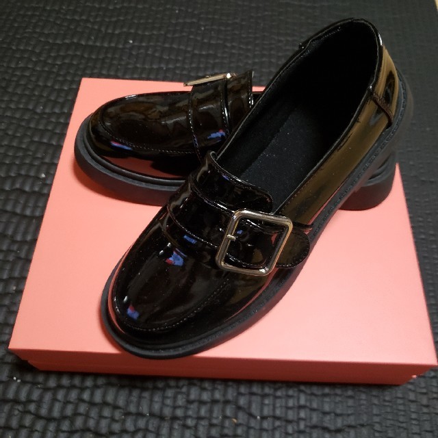 レディースエナメルローファー レディースの靴/シューズ(ローファー/革靴)の商品写真