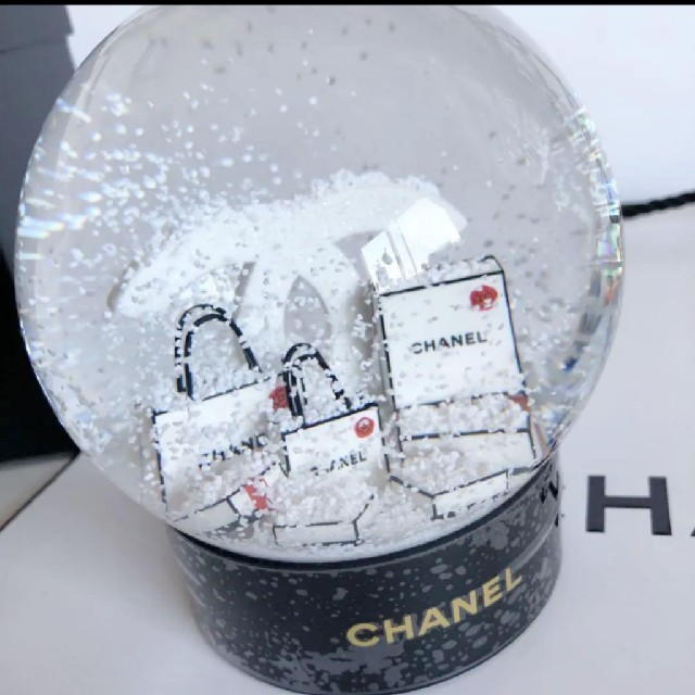 CHANEL スノードーム 1