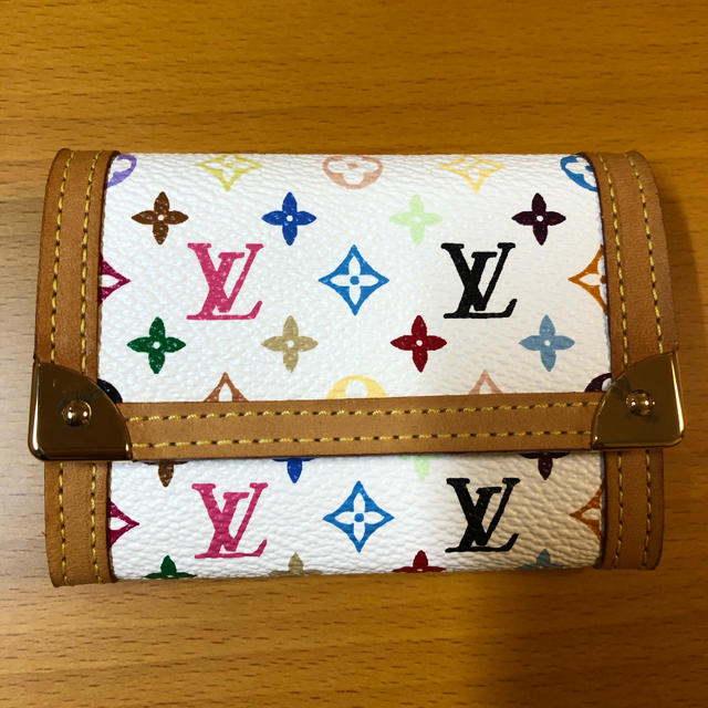 LOUIS VUITTON マルチケース