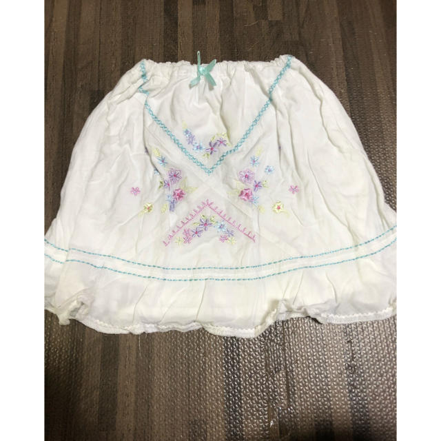 NEXT(ネクスト)のNEXT スカート　サイズ98 キッズ/ベビー/マタニティのキッズ服女の子用(90cm~)(スカート)の商品写真