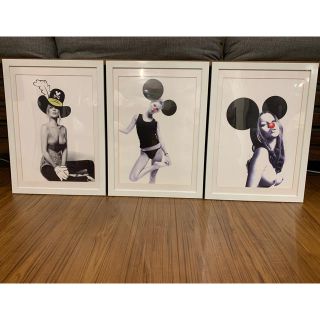 即納!最大半額! カウズ by ケイト・モス Kaws 2枚セット つばき