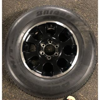 トヨタ(トヨタ)の FJクルーザー 純正アルミホイール タイヤ付 265/70R17 1本のみ(タイヤ・ホイールセット)