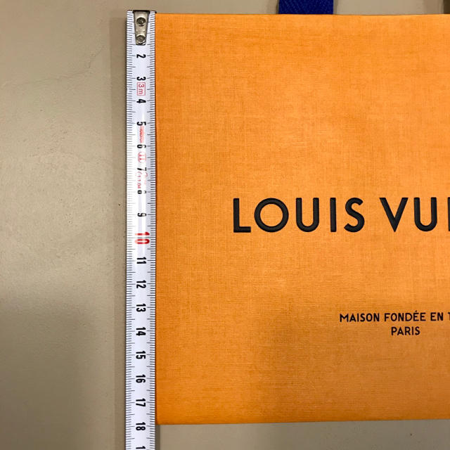 LOUIS VUITTON(ルイヴィトン)のLOUIS VUITTON（ルイヴィトン）紙袋 ショッパー レディースのバッグ(ショップ袋)の商品写真