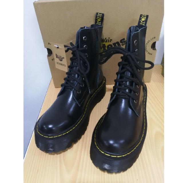 Dr.Martens(ドクターマーチン)のDr.martens レディースの靴/シューズ(ブーツ)の商品写真