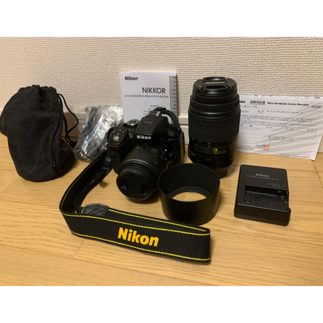 Nikon(ニコン)のNikon D5300 ダブルズームキット　ブラック スマホ/家電/カメラのカメラ(デジタル一眼)の商品写真