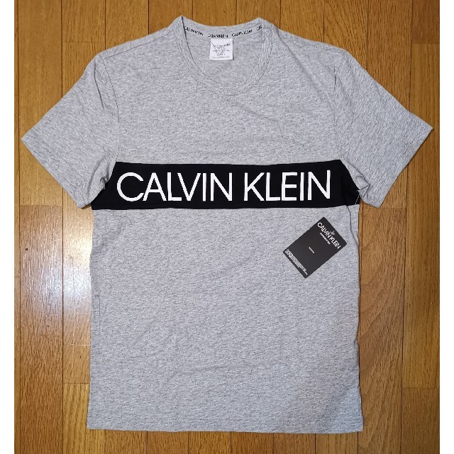 Calvin Klein(カルバンクライン)のカルバンクライン　新品　メンズ　Tシャツ(ロゴグレーS) メンズのトップス(Tシャツ/カットソー(半袖/袖なし))の商品写真