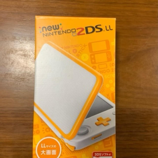 Nintendo NEW ニンテンドー 2DS LL ホワイト/オレンジエンタメホビー