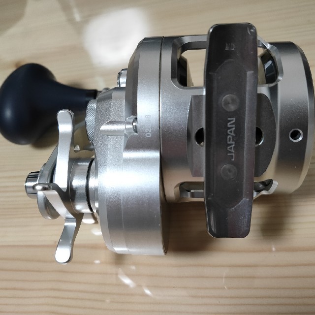 SHIMANO(シマノ)のシマノ 12 オシアジガー 1501HG スポーツ/アウトドアのフィッシング(リール)の商品写真