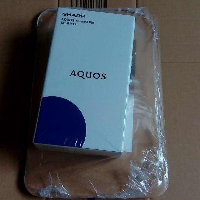 AQUOS(アクオス)のAQUOS sense3 lite SH-RM12 シルバーホワイト スマホ/家電/カメラのスマートフォン/携帯電話(スマートフォン本体)の商品写真