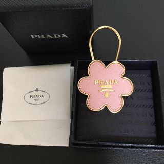 プラダ(PRADA)のプラダPRADA キーリング　サフィアーノレザー【極美品】※お値下げ不可(キーホルダー)