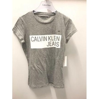カルバンクライン(Calvin Klein)の新品　CalvinKlein★ロゴ入りTシャツ(Tシャツ(半袖/袖なし))