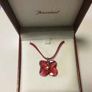 バカラ(Baccarat)のバカラ お花 オルテンシア ペンダント ネックレス 赤 ルビー K18 750(ネックレス)