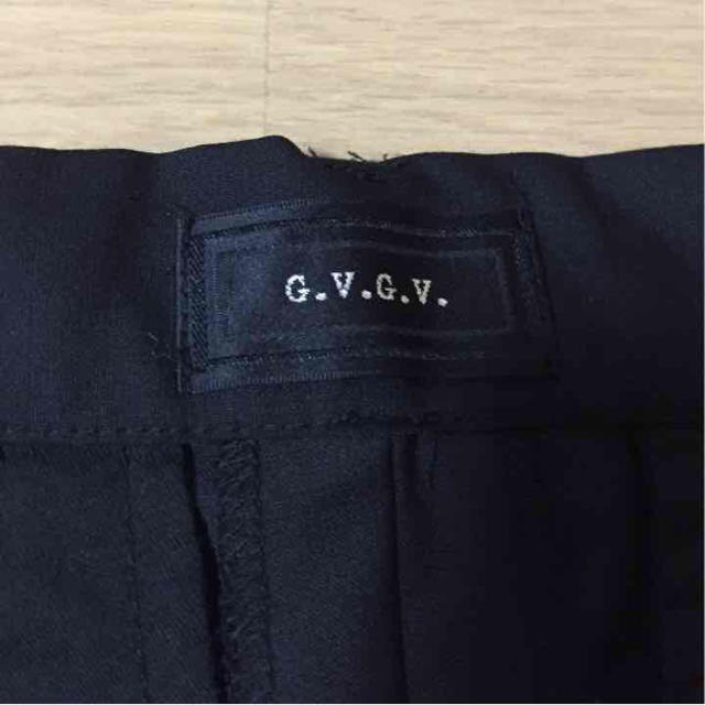 G.V.G.V.(ジーヴィジーヴィ)のG.V.G.V.15AWクロップドパンツ レディースのパンツ(クロップドパンツ)の商品写真