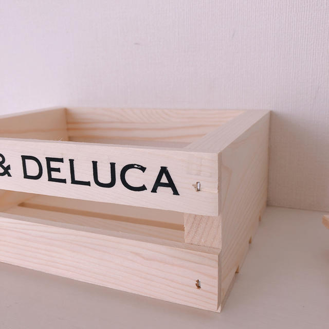 DEAN & DELUCA(ディーンアンドデルーカ)のディーンアンドデルーカ 木製 クレートボックス S インテリア/住まい/日用品のキッチン/食器(収納/キッチン雑貨)の商品写真