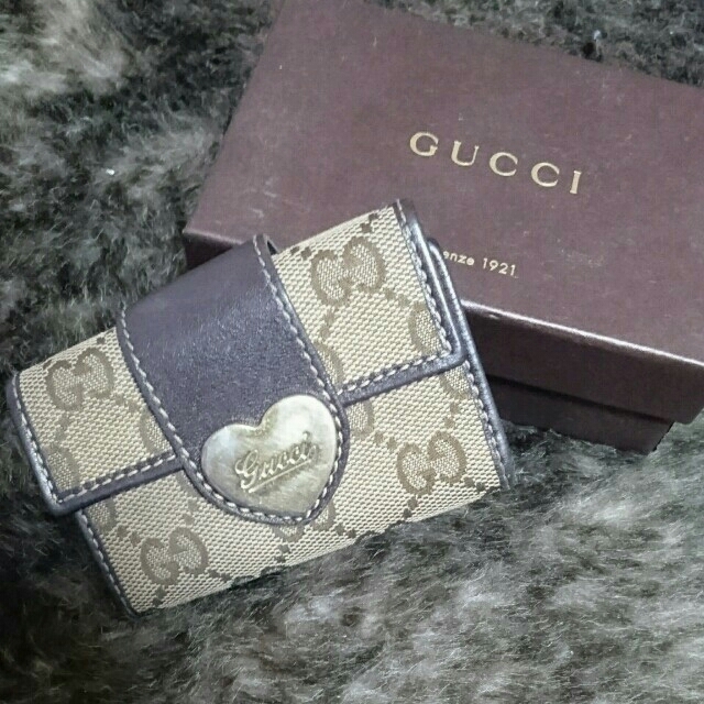 Gucci(グッチ)のGUCCI ハートキーケース❤ レディースのファッション小物(キーケース)の商品写真