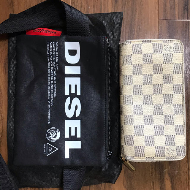 DIESEL(ディーゼル)の値下げしました。DIESEL   ウスストポーチ、ボディバッグ メンズのバッグ(ボディーバッグ)の商品写真