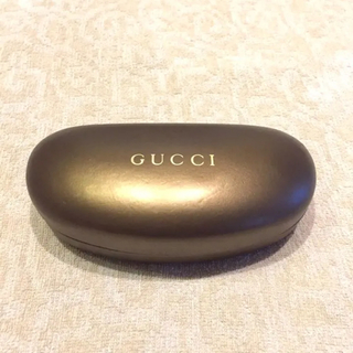 グッチ(Gucci)のみゆみゆ様の専用ページです    GUCCI  サングラスケース+メガネ拭き(サングラス/メガネ)