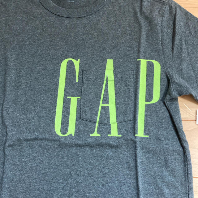 Gap １点のみ 新品 Xsサイズ Gap メンズ Tシャツ チャコールグレー ロゴの通販 By Koo S Shop ギャップならラクマ