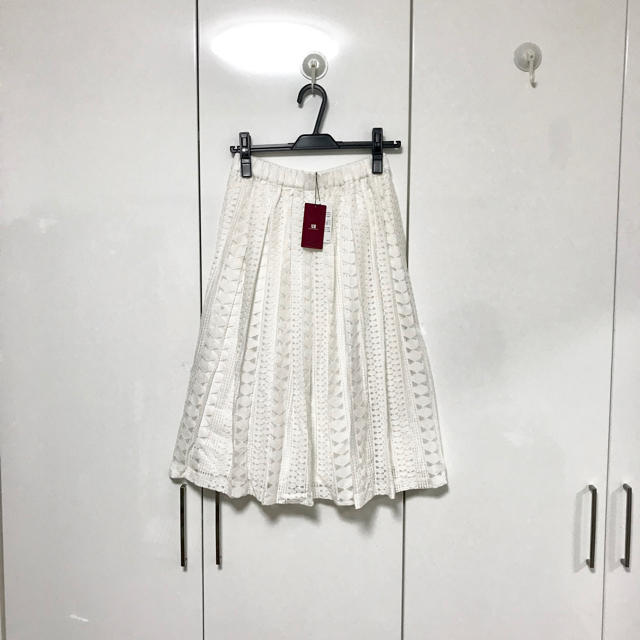 URBAN RESEARCH(アーバンリサーチ)の新品 アーバンリサーチ 幾何レース スカート 定価10800円 春夏 レディースのスカート(ひざ丈スカート)の商品写真