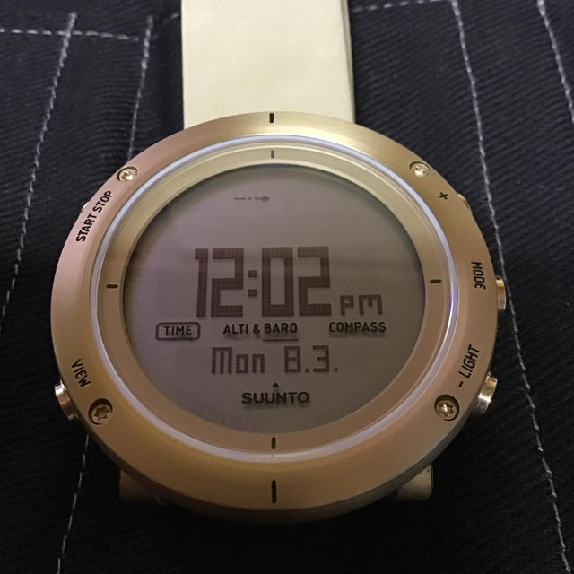 SUUNTO(スント)のスント／SUUNTO Essential GOLD メンズの時計(腕時計(デジタル))の商品写真