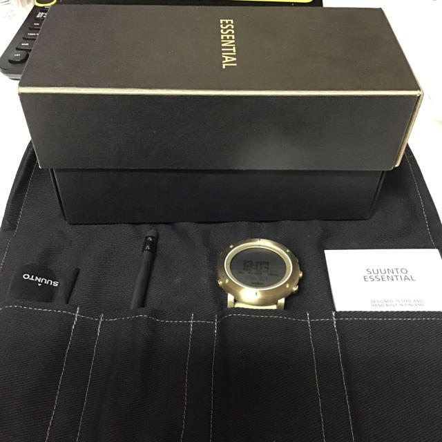 スント／SUUNTO Essential GOLD