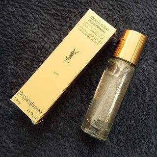 イヴサンローランボーテ(Yves Saint Laurent Beaute)のラディアントタッチブラープライマー/SILVER(化粧下地)