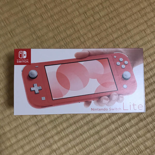 Nintendo Switch ライト　コーラル