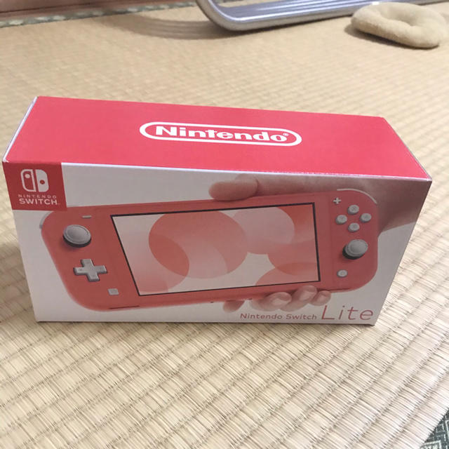 Nintendo Switch ライト　コーラル