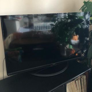 テレビ32 hisense 中古　付属品無し(テレビ)