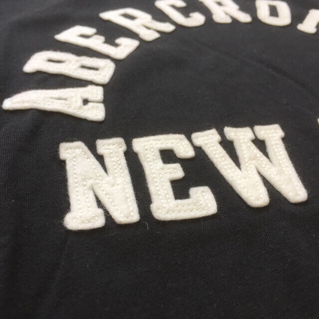 Abercrombie&Fitch(アバクロンビーアンドフィッチ)のアバクロンビー&フィッチ  Tシャツ メンズのトップス(Tシャツ/カットソー(半袖/袖なし))の商品写真