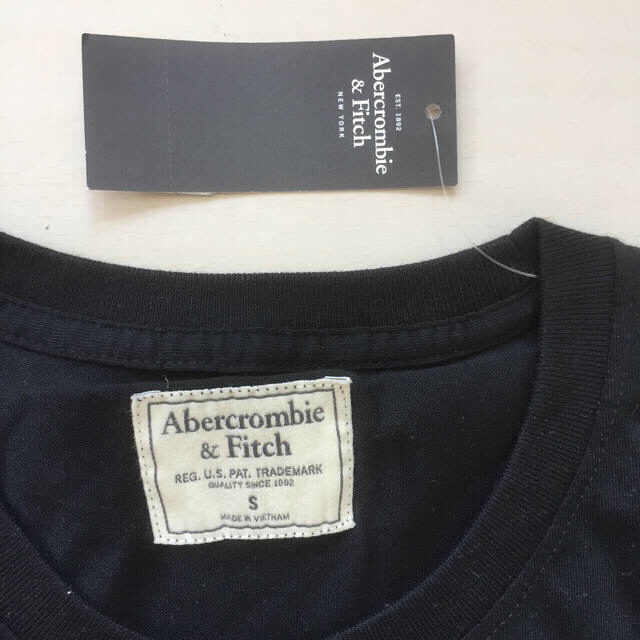 Abercrombie&Fitch(アバクロンビーアンドフィッチ)のアバクロンビー&フィッチ  Tシャツ メンズのトップス(Tシャツ/カットソー(半袖/袖なし))の商品写真