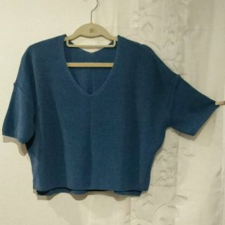 ビームス(BEAMS)の【さお様専用】ショート丈畦編Vネックニッ(ニット/セーター)