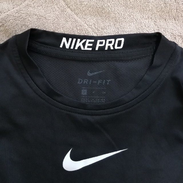 NIKE(ナイキ)のナイキ　コンプレッションインナー スポーツ/アウトドアのサッカー/フットサル(ウェア)の商品写真