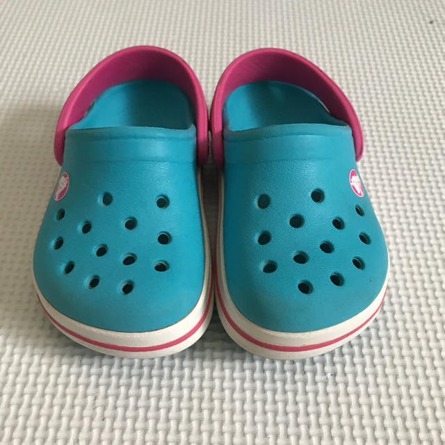 crocs(クロックス)のクロックス　キッズ　サンダル キッズ/ベビー/マタニティのベビー靴/シューズ(~14cm)(サンダル)の商品写真