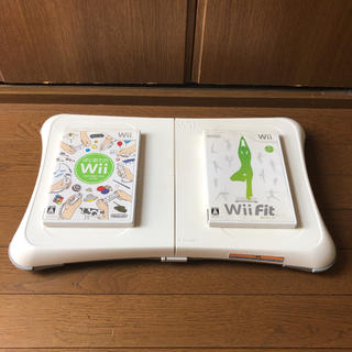 ウィー(Wii)のWii/Wiiu ソフト　Wii Fit バランスWiiボード　セット(家庭用ゲームソフト)