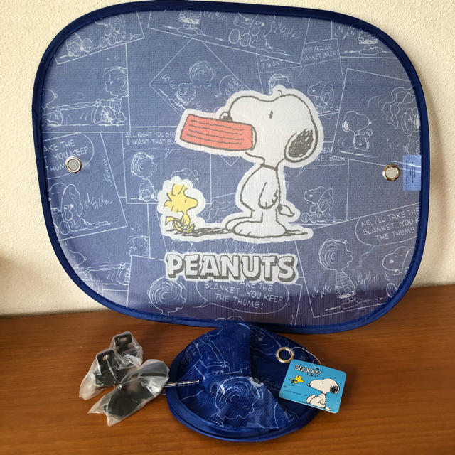 Snoopy 車の窓に 日除け ワンタッチ サンシェード スヌーピー 2つ 折りたたみの通販 By 98kumiko S Shop スヌーピー ならラクマ