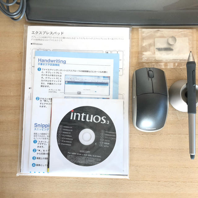 Wacom(ワコム)のWACOM intuos3 PTZ-631W ペンタブレット スマホ/家電/カメラのPC/タブレット(タブレット)の商品写真