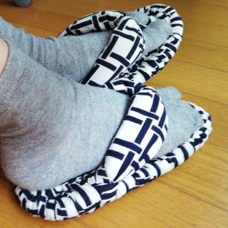 布草履と足袋二足(下駄/草履)