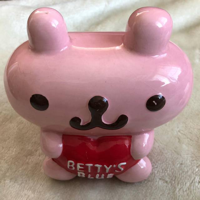 BETTY'S BLUE(ベティーズブルー)のBETTY' S BLUEの貯金箱　ノベルティ　非売品 エンタメ/ホビーのコレクション(ノベルティグッズ)の商品写真