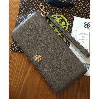 トリーバーチ(Tory Burch)のトリーバーチ　長財布　フラット　ストラップ(財布)