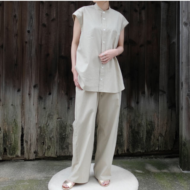 トップスAURALEE WASHEDFINXTWILLSLEEVELESSSHIRTS