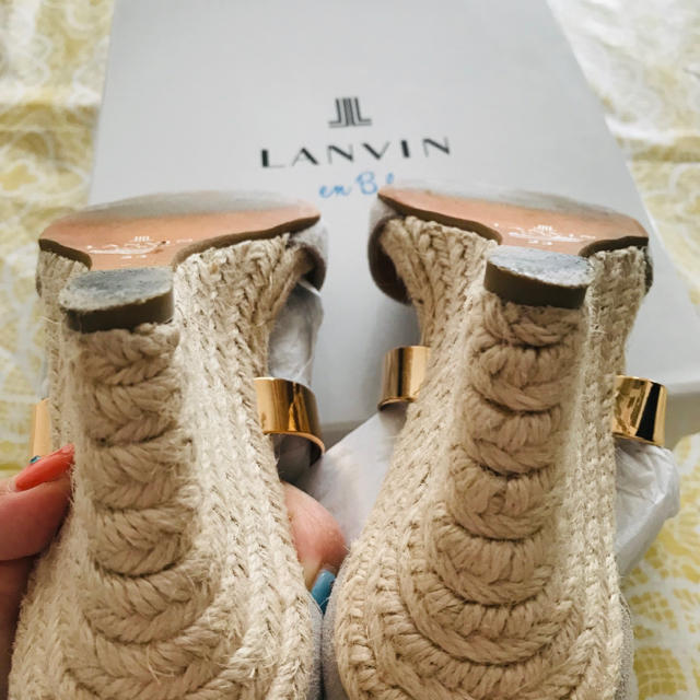 LANVIN en Bleu(ランバンオンブルー)の【ゆうこさん専用】ランバンオンブルーサンダル 23cm ベージュ レディースの靴/シューズ(サンダル)の商品写真