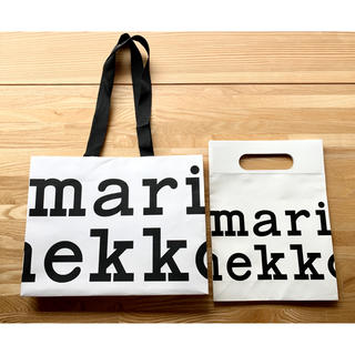マリメッコ(marimekko)のマリメッコ  ショップ紙袋　(ショップ袋)