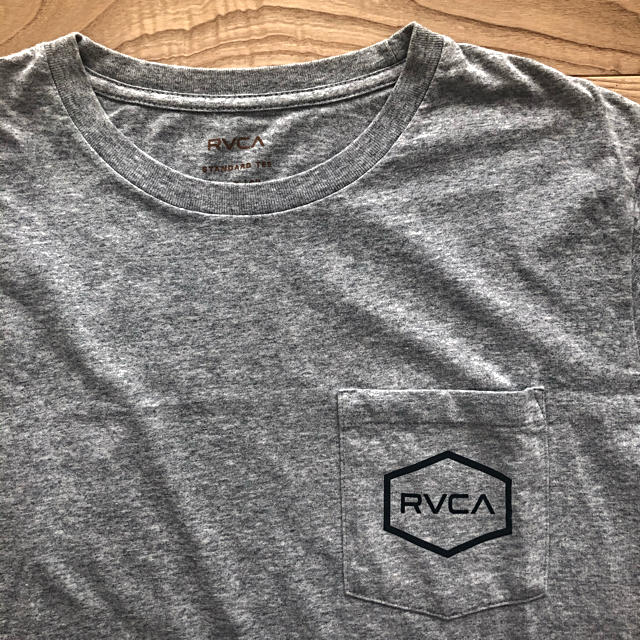 RVCA(ルーカ)のRVCA ルーカTシャツ　半袖カットソー　ポケットT メンズのトップス(Tシャツ/カットソー(半袖/袖なし))の商品写真