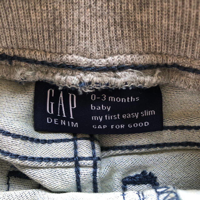 GAP(ギャップ)のGAP baby デニム キッズ/ベビー/マタニティのベビー服(~85cm)(パンツ)の商品写真