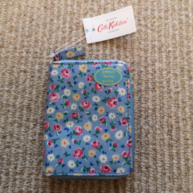 Cath Kidston(キャスキッドソン)のCath Kidston キャス・キッドソン トラベルパース レディースのファッション小物(ポーチ)の商品写真