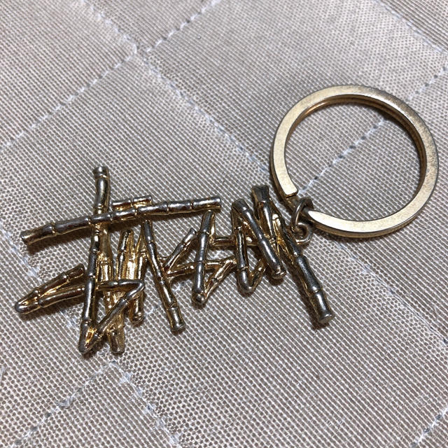 STUSSY(ステューシー)のネックレス・キーホルダー メンズのファッション小物(キーホルダー)の商品写真