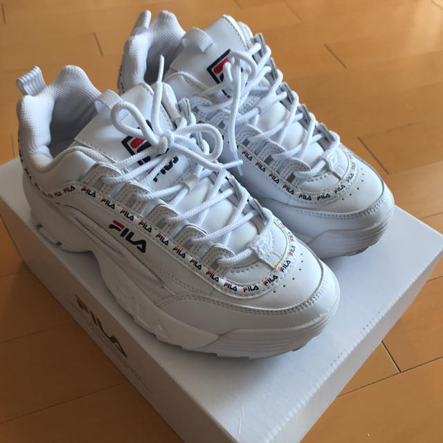 ディスラプター2 FILA スニーカー　ダッドスニーカー